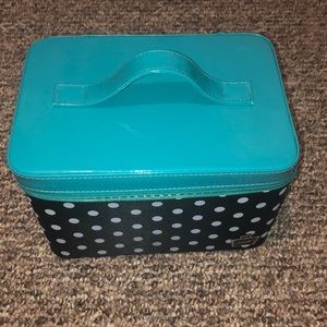 Cute Teal and Black and White makeup caboodle💙🖤